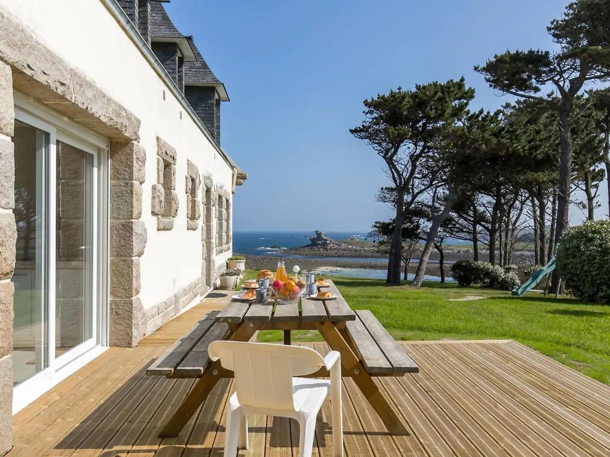 Holiday Home Saint Gonvel - Ldz103 By Interhome Landunvez
