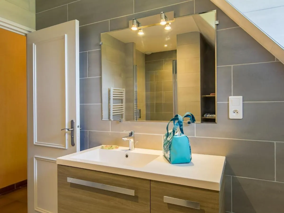 Holiday Home Saint Gonvel - Ldz103 By Interhome Landunvez France